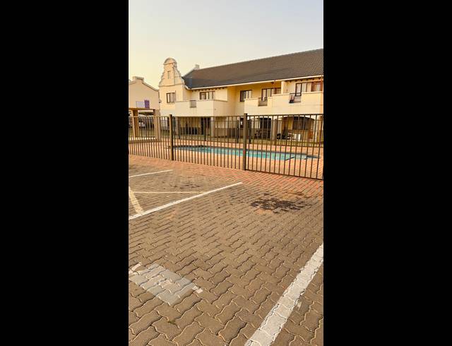 2 BEDROOM APARTMENT FOR SALE IN HESTEAPARK